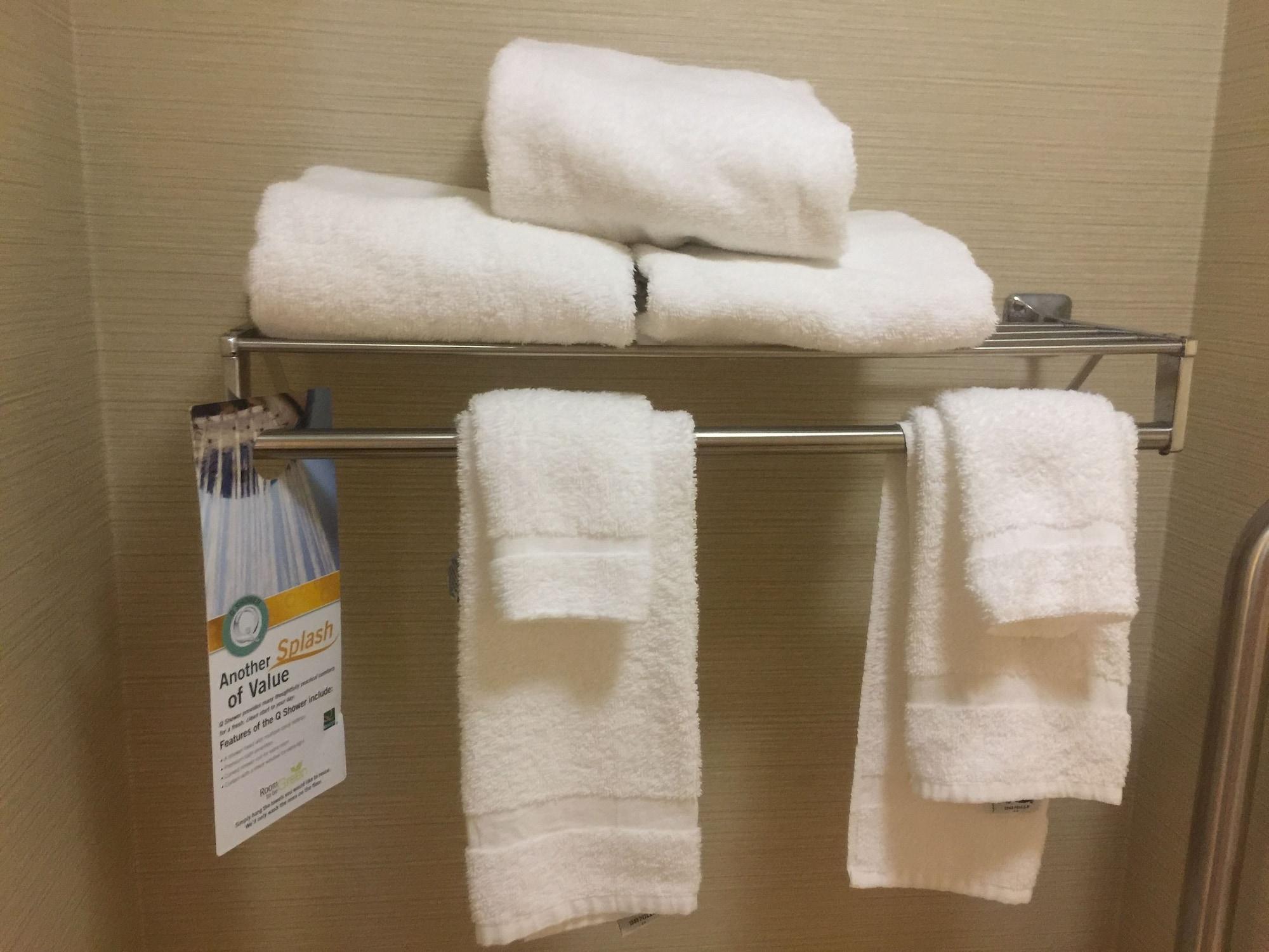 סנדסטון Quality Inn Richmond Airport מראה חיצוני תמונה