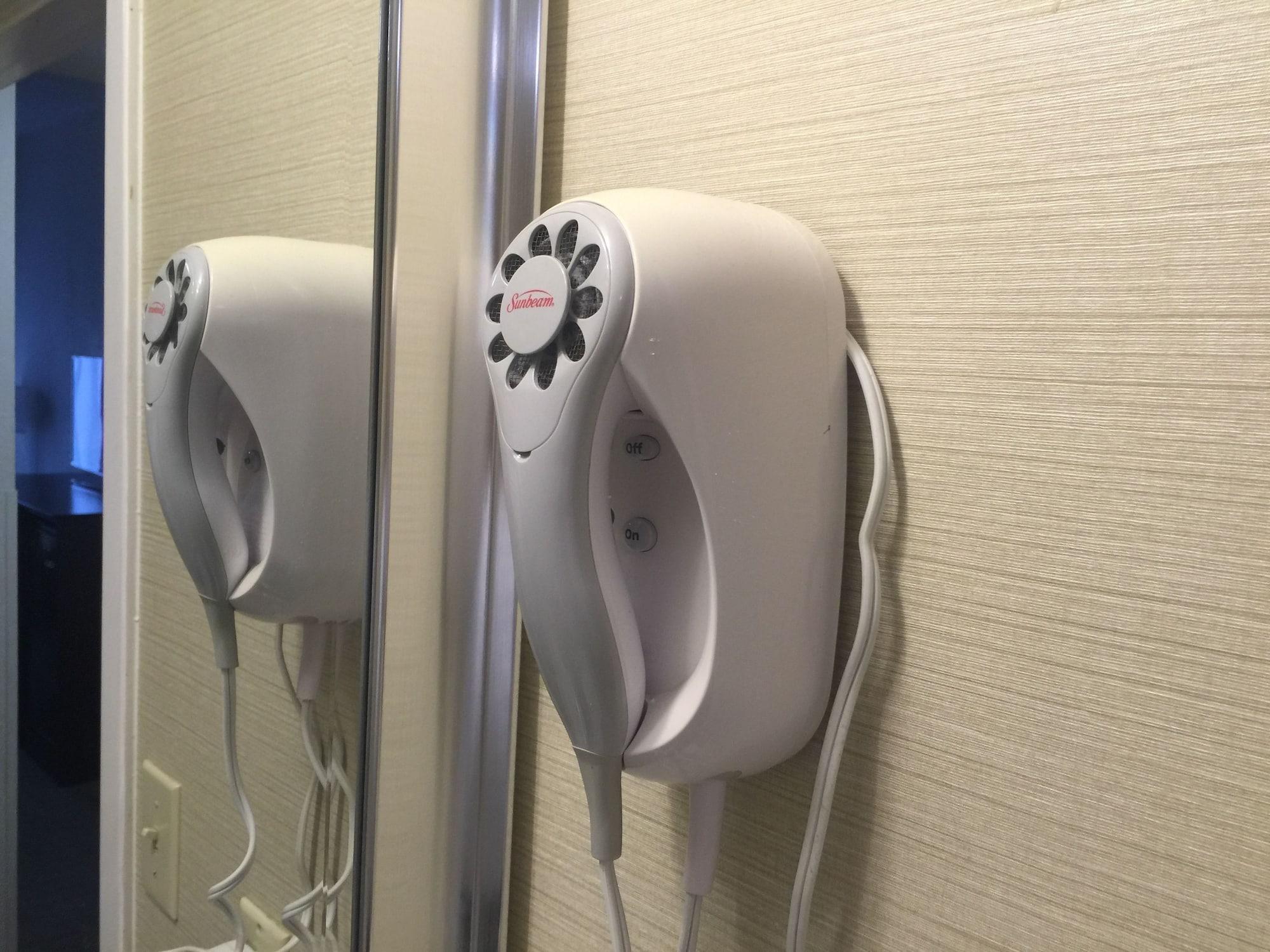 סנדסטון Quality Inn Richmond Airport מראה חיצוני תמונה